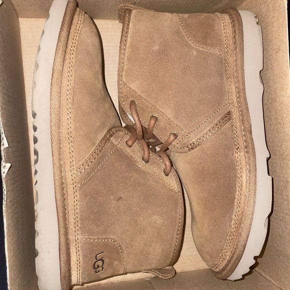 K neumel ll che uggs shoes - Picture 5 of 8